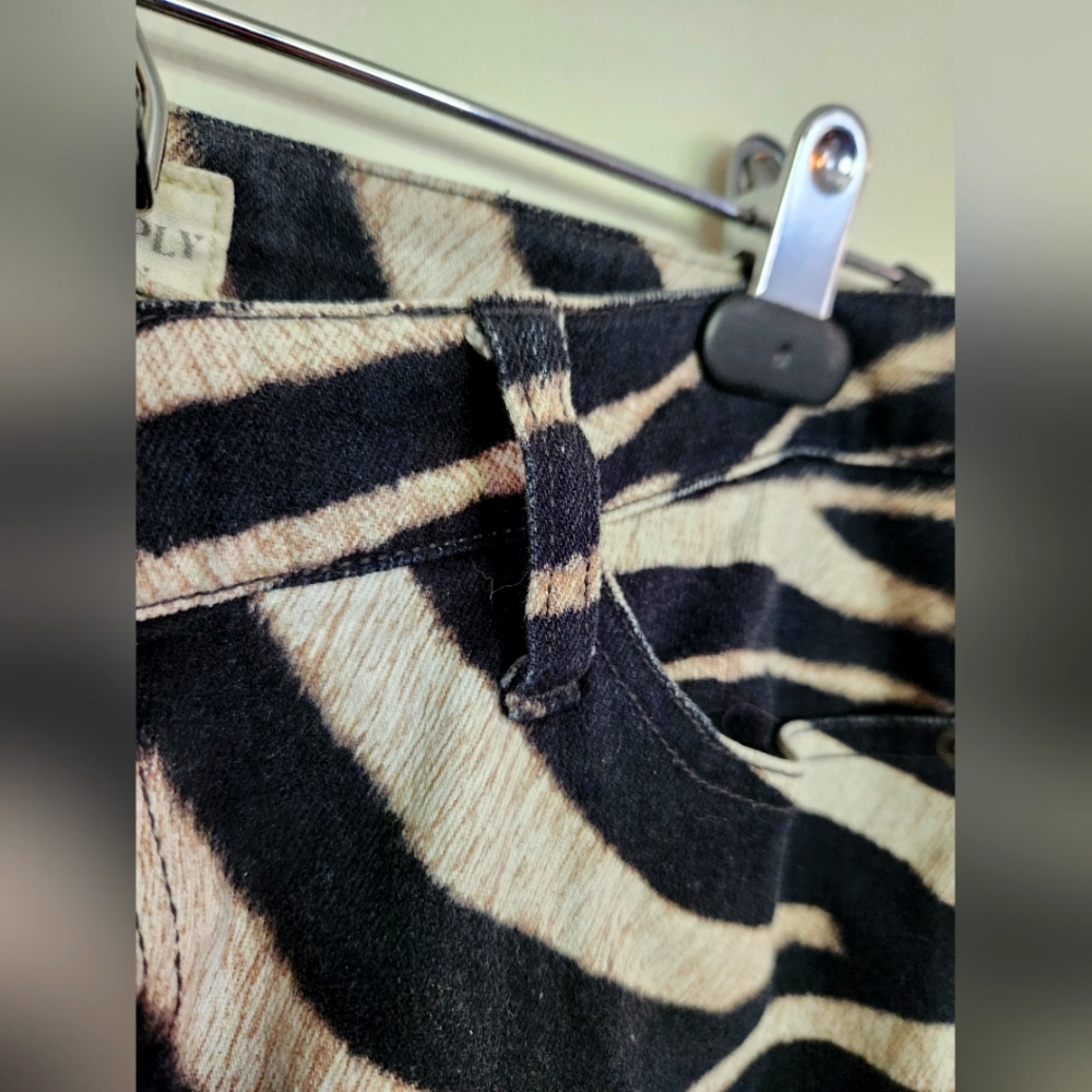 Animal print zebra jeans all over rock and roll - Picture 9 of 12